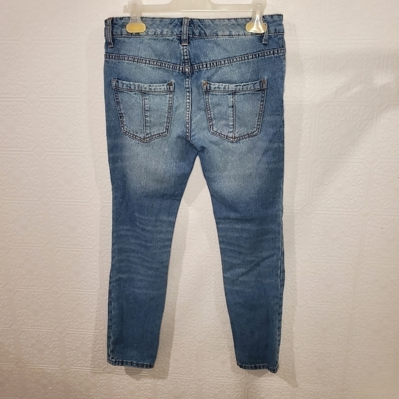 Free People distressed jeans - Picture 3 of 8